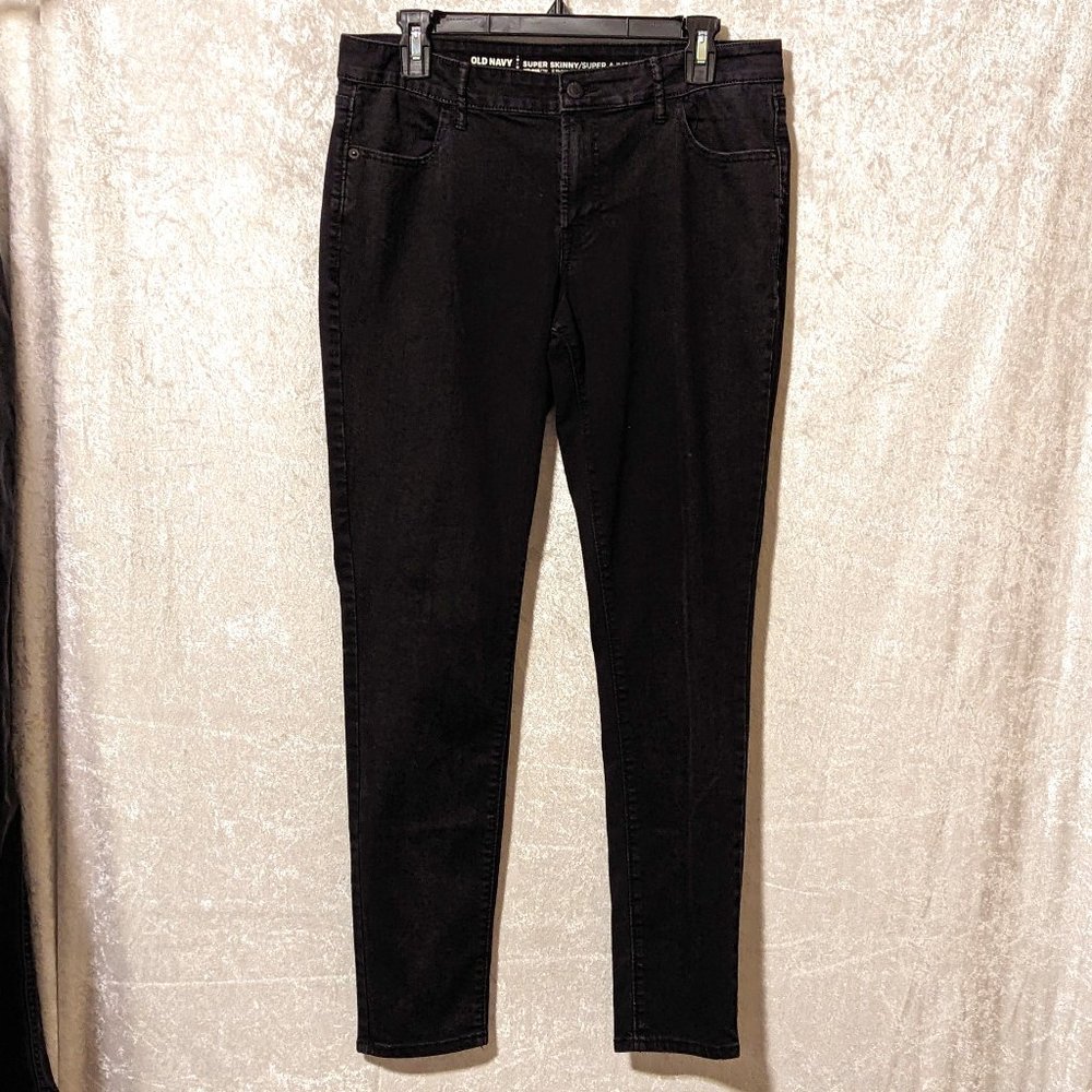 EUC Old Navy Black Mid Rise Super Skinny Jeans